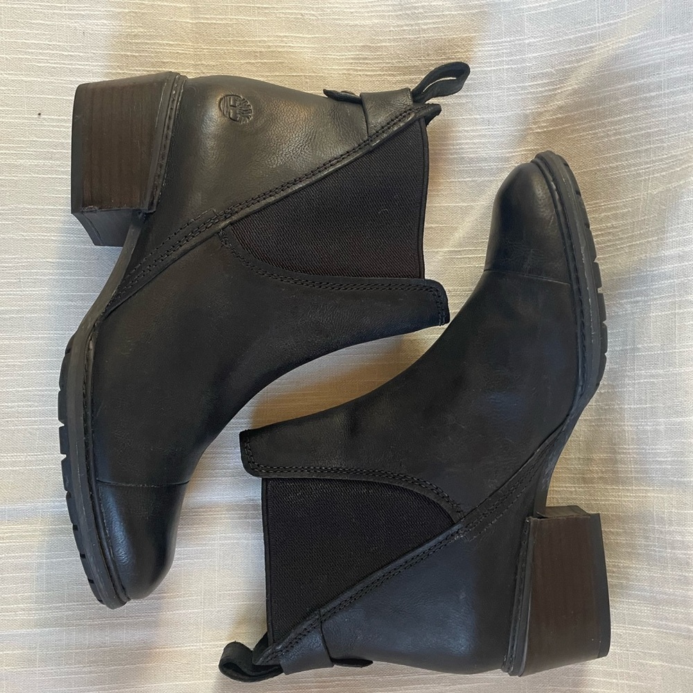 Timberland Women's Sutherlin Bay Chelsea Leather Boot Black 7.5